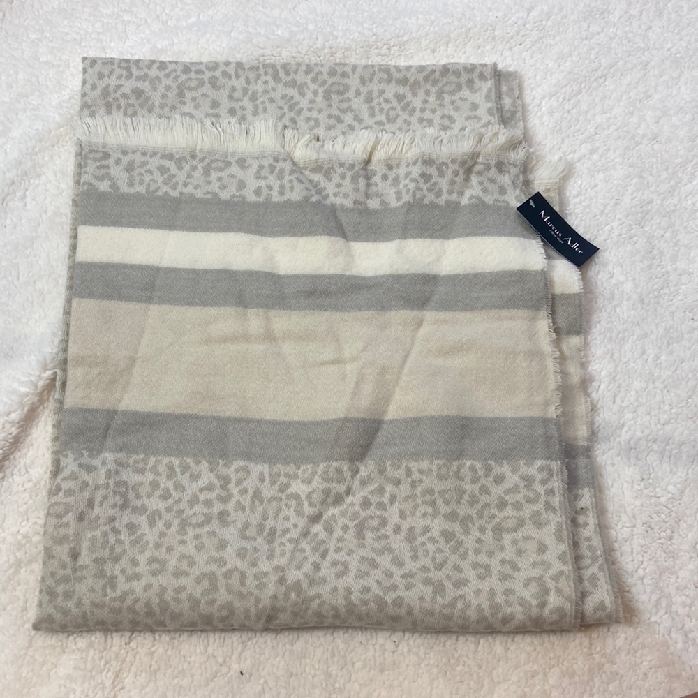 Leopard blanket scarf